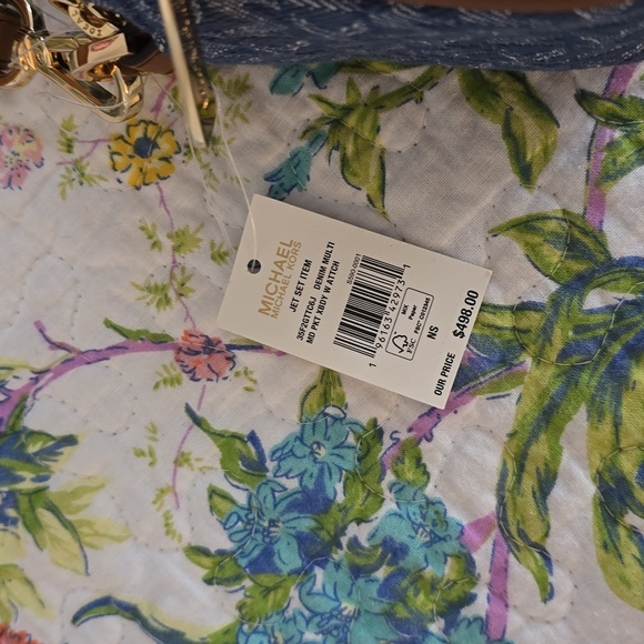 Michael Kors Crossbody bag with attachments, NWT SALE - Picture 7 of 8